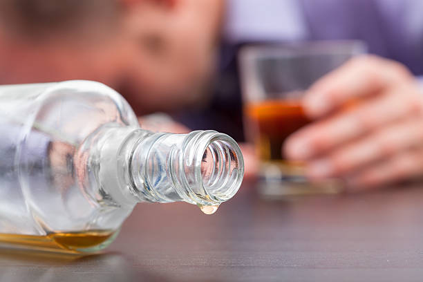 Nekontrolovaná konzumácia alkoholu - choroba alkoholizmu